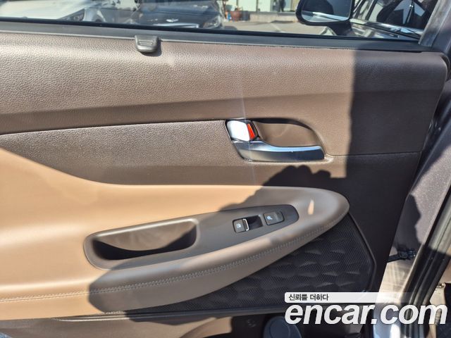 Hyundai Santa Fe Gasoline 2.5T 2WD Prestige 2021 — фото 8