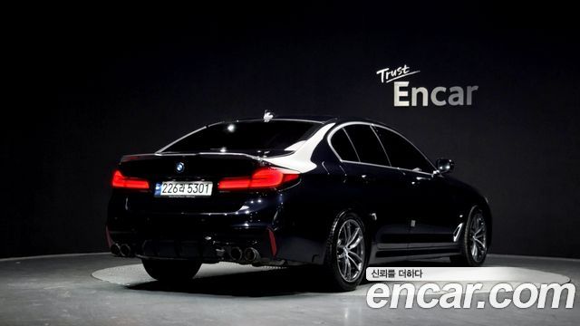 BMW 5 Series (G30) 520i M Sport 2023 — фото 2
