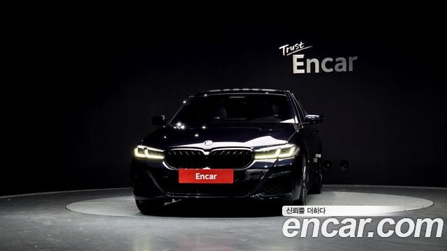 BMW 5 Series (G30) 520i M Sport 2023 — фото 3
