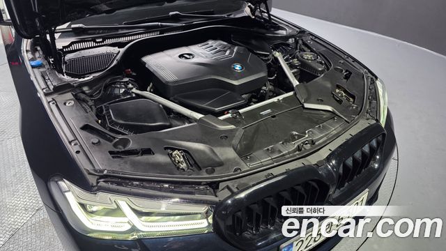 BMW 5 Series (G30) 520i M Sport 2023 — фото 6