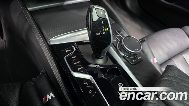 BMW 5 Series (G30) 520i M Sport 2023 — фото 9