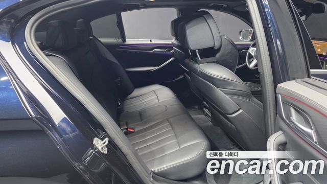 BMW 5 Series (G30) 520i M Sport 2023 — фото 12