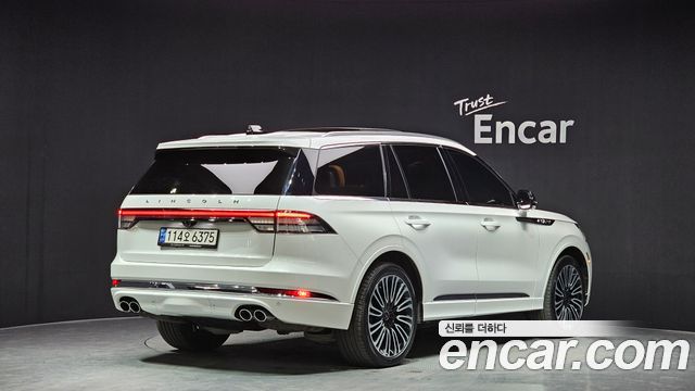 Lincoln Aviator (II) 3.0 Black Label AWD 2025 — фото 2