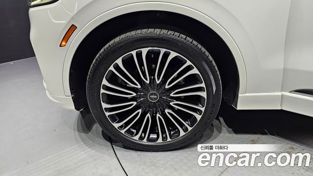 Lincoln Aviator (II) 3.0 Black Label AWD 2025 — фото 5