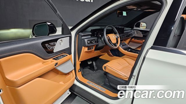 Lincoln Aviator (II) 3.0 Black Label AWD 2025 — фото 11