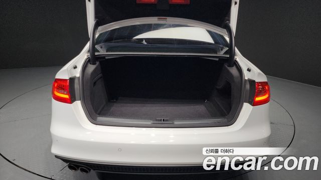 Audi A4 35 TDI Quattro Dynamic B8 2015 — фото 20