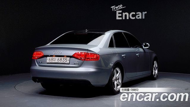Audi A4 2.0 TFSI Quattro Dynamic B8 2012 — фото 2