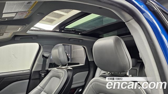 Lincoln Corsair 2.0 Reserve AWD 2020 — фото 19