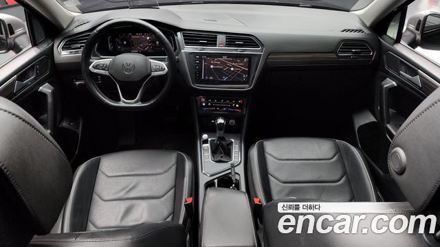 Volkswagen Tiguan Allspace 2.0 TSI Prestige 2023 — фото 7