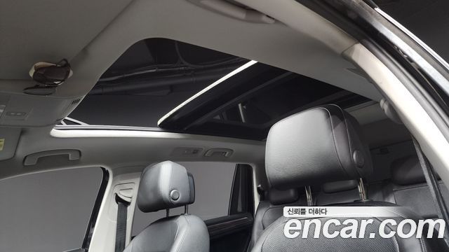 Volkswagen Tiguan Allspace 2.0 TSI Prestige 2023 — фото 18