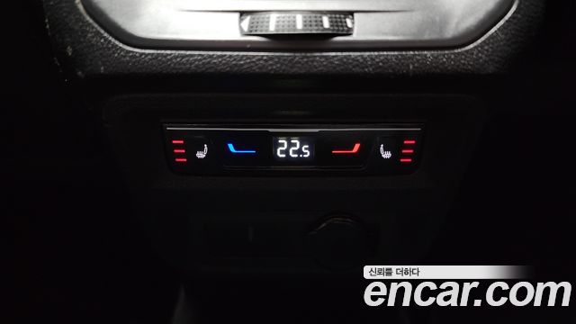 Volkswagen Tiguan Allspace 2.0 TSI Prestige 2023 — фото 19