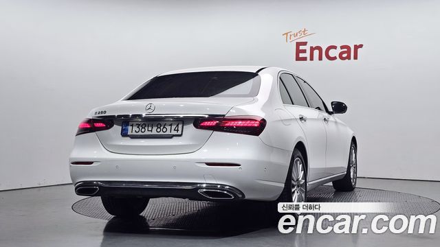 Mercedes-Benz E-Class (W213) E250 Exclusive 2022 — фото 2
