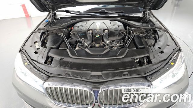BMW 7 Series (G11) 750Li xDrive 2018 — фото 6