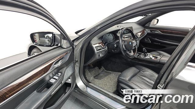 BMW 7 Series (G11) 750Li xDrive 2018 — фото 10