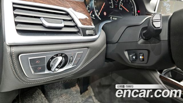 BMW 7 Series (G11) 750Li xDrive 2018 — фото 14