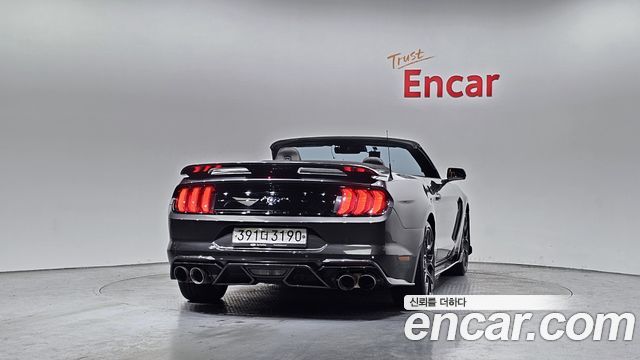 Ford Mustang Convertible 2020 — фото 4