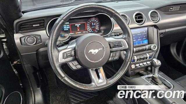 Ford Mustang Convertible 2020 — фото 13