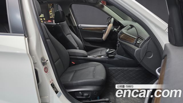 BMW X1 (E84) xDrive 18d 2015 — фото 11
