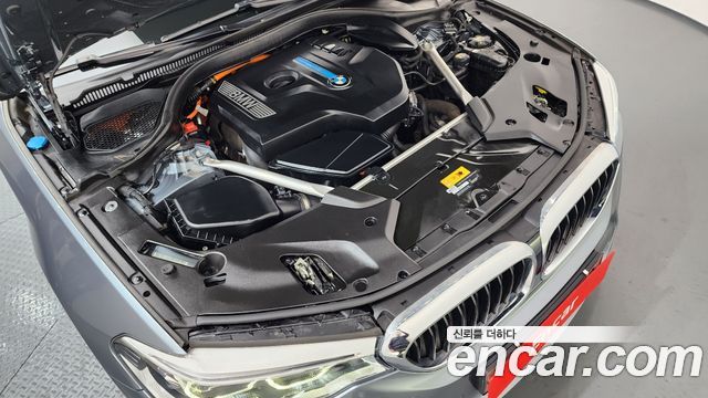 BMW 5 Series (G30) 530e M Sport 2020 — фото 6
