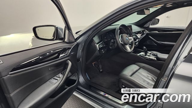 BMW 5 Series (G30) 530e M Sport 2020 — фото 10