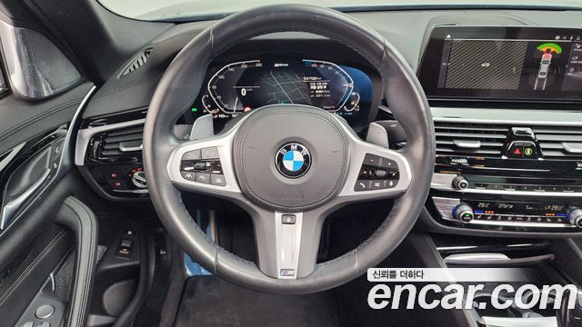 BMW 5 Series (G30) 530e M Sport 2020 — фото 17