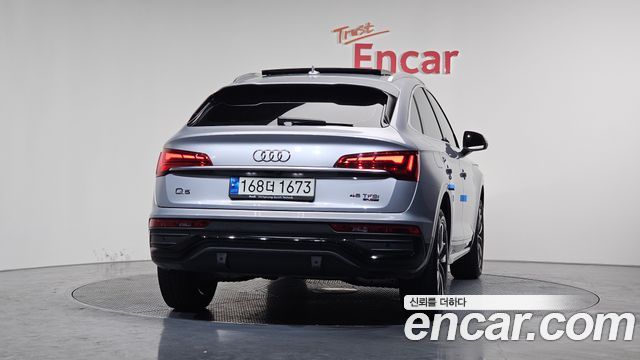 Audi Q5 (FY) 45 TFSI Quattro Sportback 2022 — фото 4