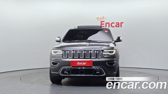 Jeep Grand Cherokee 3.6 Overland WK2 2021 — фото 3