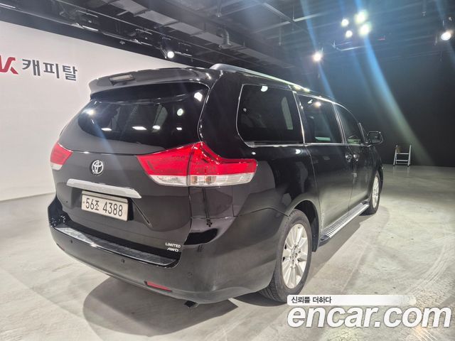 Toyota Sienna 3.5 AWD 2014 — фото 5