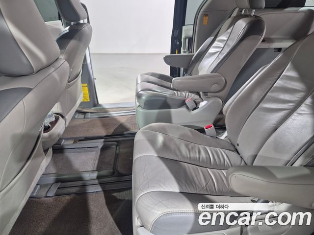 Toyota Sienna 3.5 AWD 2014 — фото 15
