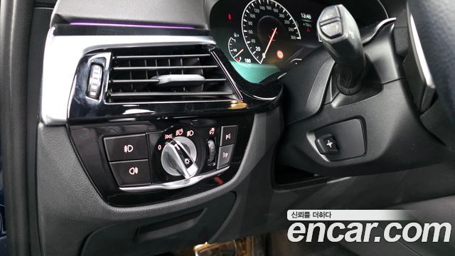 BMW 5 Series (G30) 530i M Sport Package Plus 2019 — фото 16