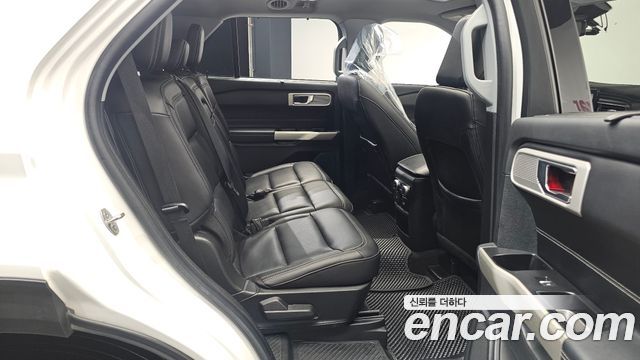 Ford Explorer (VI) 2.3 LimIted 4WD 2021 — фото 12
