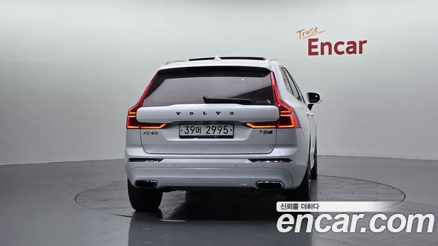 Volvo XC60 (II) T8 Inscription 2019 — фото 4