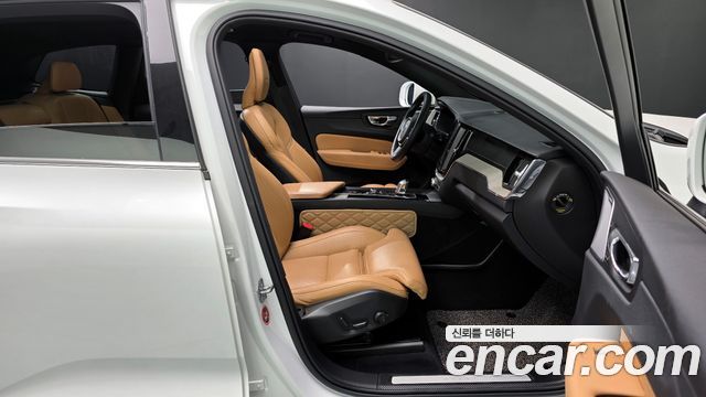 Volvo XC60 (II) T8 Inscription 2019 — фото 10