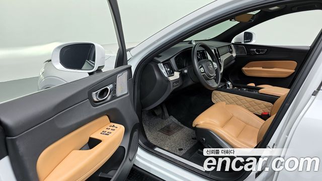 Volvo XC60 (II) T8 Inscription 2019 — фото 11