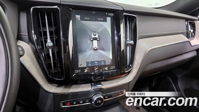 Volvo XC60 (II) T8 Inscription 2019 — фото 16