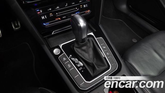 Volkswagen Arteon 2.0 TDI Prestige 2023 — фото 9