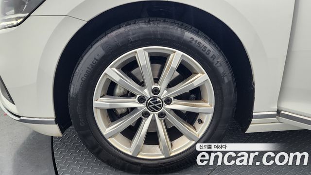 Volkswagen Passat GT (B8) 2.0 TDI Premium 2021 — фото 5