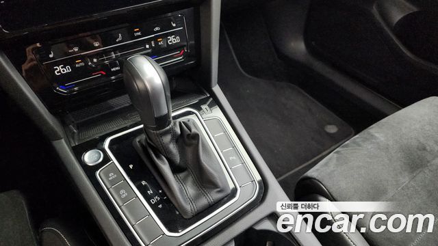 Volkswagen Passat GT (B8) 2.0 TDI Premium 2021 — фото 9