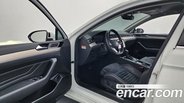 Volkswagen Passat GT (B8) 2.0 TDI Premium 2021 — фото 10