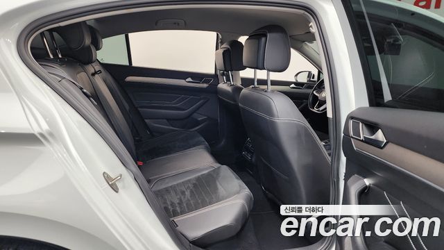 Volkswagen Passat GT (B8) 2.0 TDI Premium 2021 — фото 16