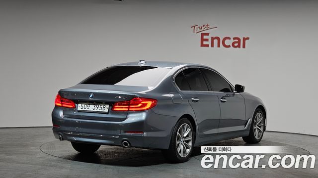 BMW 5 Series (G30) 520i Luxury 2018 — фото 2