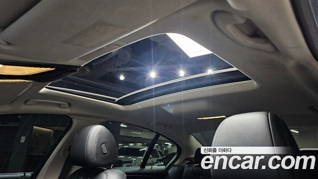 BMW 5 Series (G30) 520i Luxury 2018 — фото 16