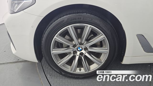 BMW 5 Series (G30) 520i Luxury 2018 — фото 5
