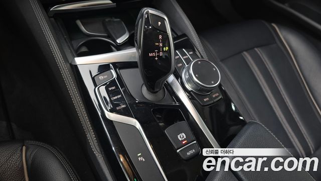 BMW 5 Series (G30) 520i Luxury 2018 — фото 9