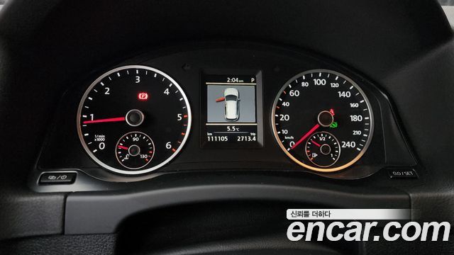 Volkswagen Tiguan 2.0 TDI R-Line 5N 2014 — фото 8