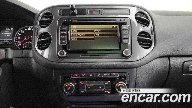 Volkswagen Tiguan 2.0 TDI R-Line 5N 2014 — фото 15