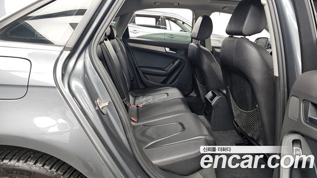 Audi A4 30 TDI Dynamic B8 2015 — фото 12