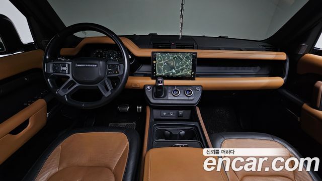 Land Rover Defender (L663) 110 P400 X 2023 — фото 7