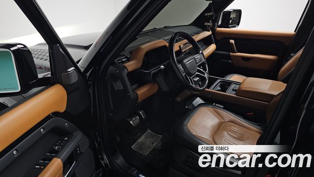 Land Rover Defender (L663) 110 P400 X 2023 — фото 15