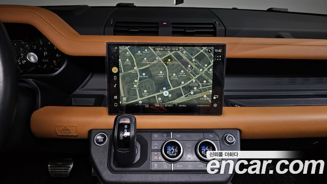 Land Rover Defender (L663) 110 P400 X 2023 — фото 18